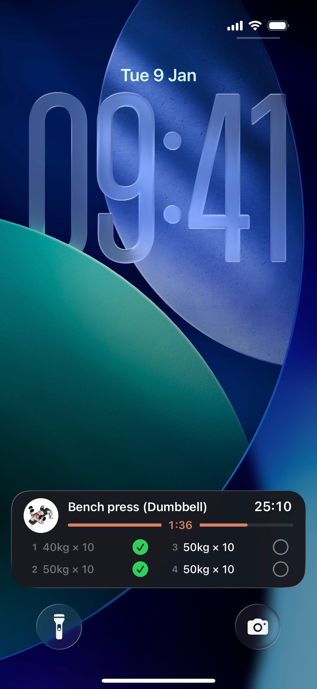 Braced workout on the iPhone lock screen with rest timer and sets to tick off